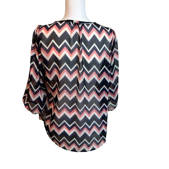 Living Doll Blouse Semi Sheer Women's Large Chevron Pattern 3/4 Sleeves V-Neck - Picture 3 of 10